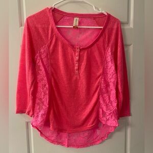 No Boundaries Vibrant Neon  Pink Lace Top Henley 3/4 sleeves size large